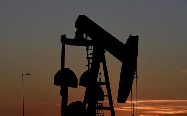 INE原油涨近1%，供应紧缺担忧抵消中东局势缓和带来的利空