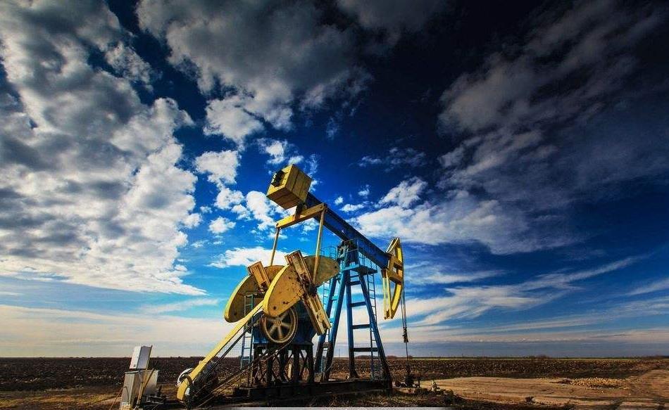 OPEC+成员国抗拒更快增产，美油小幅上涨持稳于七年高位附近