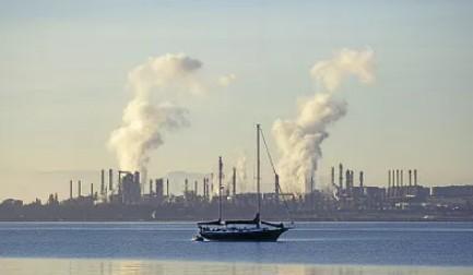 原油周评：Omicron怕是纸老虎，油价周线终结六连跌！